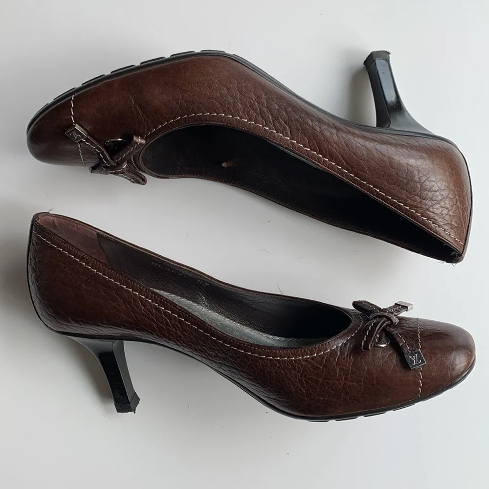 Louis Vuitton Brown Leather Heels With Bow Size 37 - Picture 13 of 14